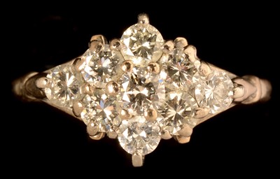 Lot 191 - Diamond ring