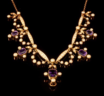 Lot 569 - Edwardian necklace