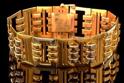 Lot 604 - 14ct gold bracelet