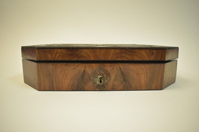 Lot 986 - An early 19th century memoriam box