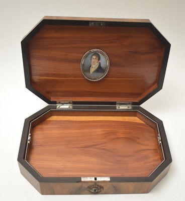 Lot 986 - An early 19th century memoriam box