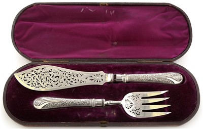 Lot 211 - Victorian silver fish servers
