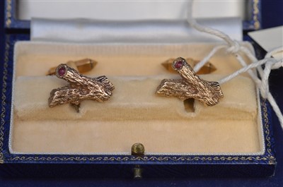 Lot 328 - 9ct cufflinks