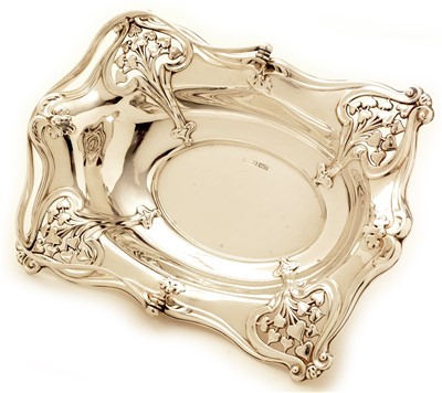 Lot 510 - Edwardian silver basket