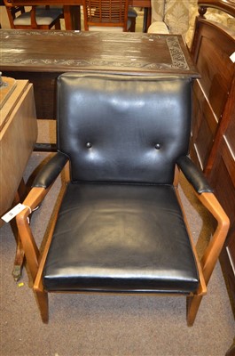Lot 818 - Pair of arm chairs