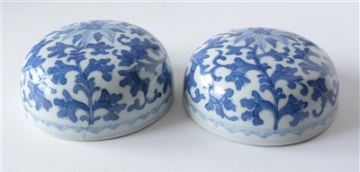 Lot 359 - A pair of late 19th Century Chinese blue and white porcelain ginger jars and covers.