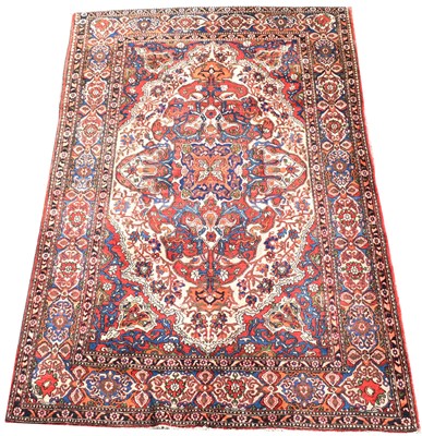 Lot 698 - Isfahan rug