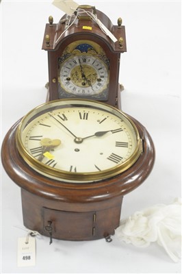 Lot 498 - Wall clock and mantel clock