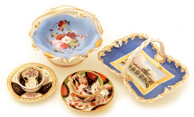 Lot 94 - A Chamberlain's Worcester porcelain miniature basket.