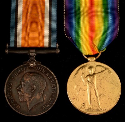 Lot 1632 - First World War pair