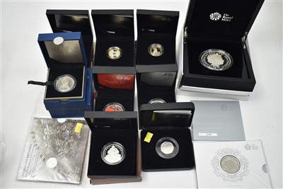 Lot 140 - Queen Elizabeth II commemorative coins