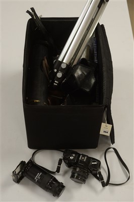 Lot 364 - Photographic equipment