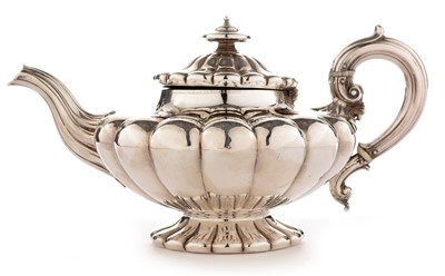 Lot 215 - A William IV teapot