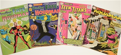 Lot 1424 - Showcase Presents Comics