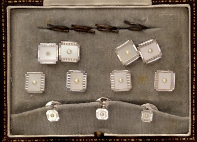 Lot 141 - Dress Shirt Set