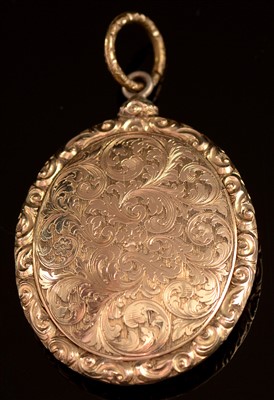 Lot 83 - A Gold Locket