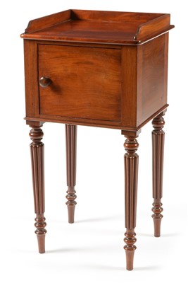 Lot 768 - Gillows, Lancaster, pot cupboard