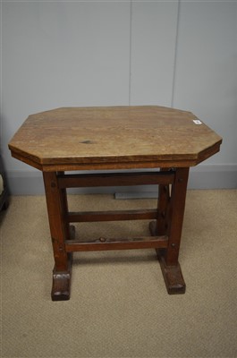 Lot 652 - Snailman table
