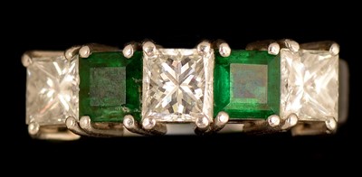Lot 188 - Emerald and diamond ring