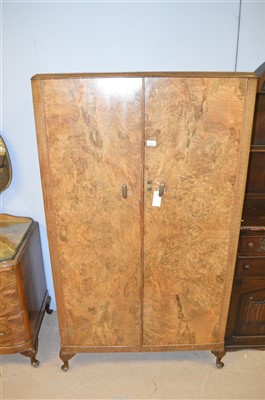 Lot 434 - Walnut bedroom suite