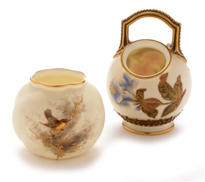Lot 461 - Royal Worcester spoon warmer; and Graingers Worcester vase.