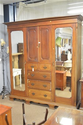 Lot 574 - Bedroom furniture
