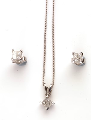 Lot 62 - Diamond pendant and earrings