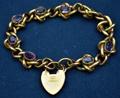 Lot 83 - 9ct and amethyst bracelet