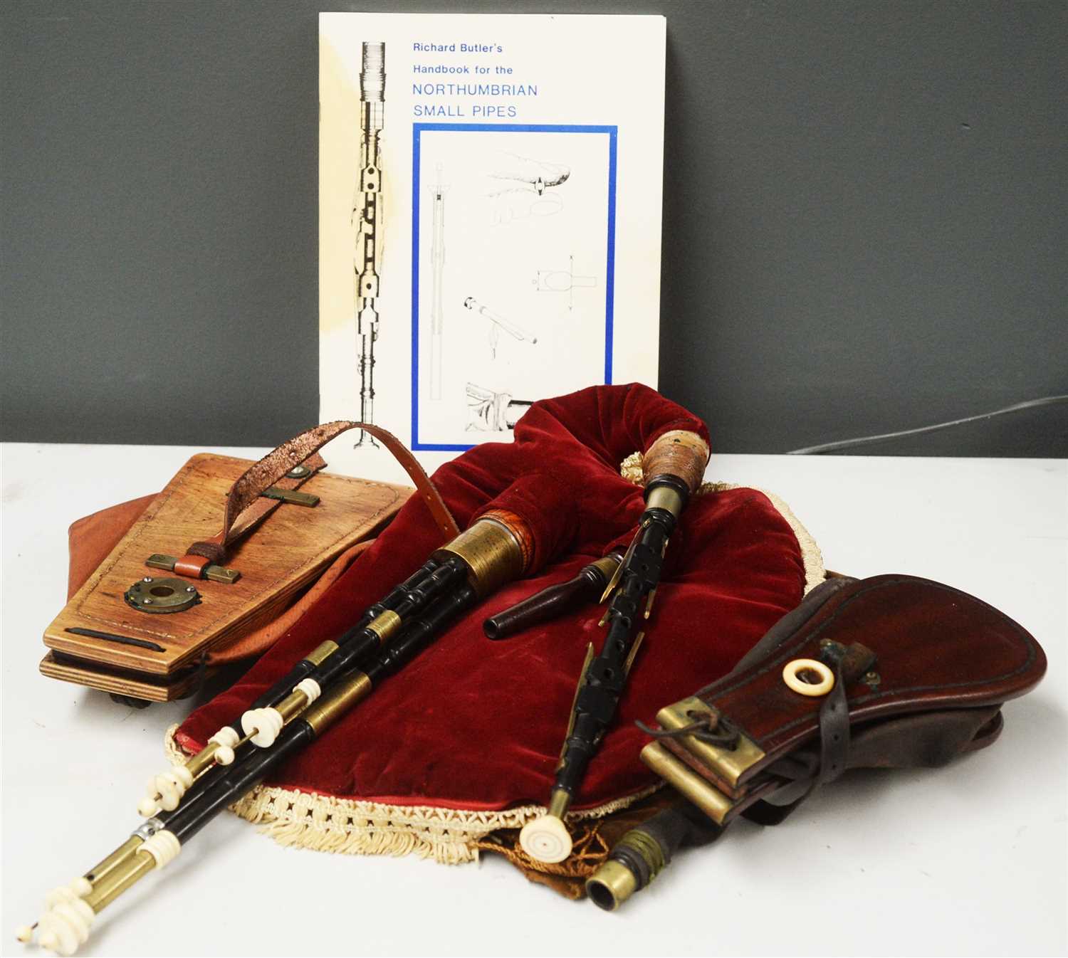 Lot 18 - Set of Northumbrian small pipes.