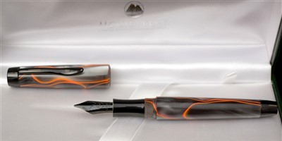 Lot 1465 - Monteverde fountain pen