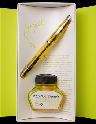 Lot 1472 - Pelikan fountain pen
