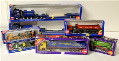 Lot 1333 - Die-cast model road haulage vehicles by Siku.