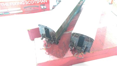 Lot 1417 - 0-gauge locomotive and tender; and two corridor coaches.