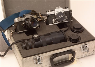 Lot 1438 - Cameras and lenses.