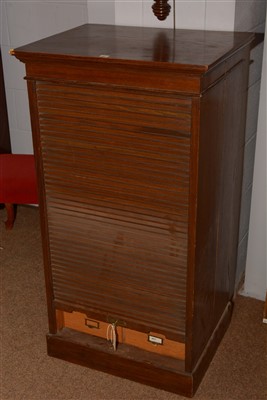 Lot 467 - Filing cabinet