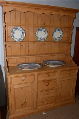 Lot 445 - Dresser