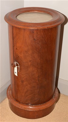 Lot 488 - Plate cupboard