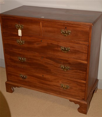 Lot 491 - Chest of drawers