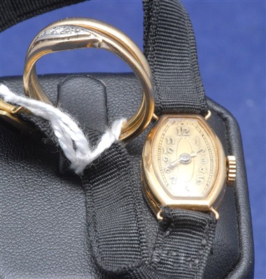 Lot 22 - Two rings and a watch
