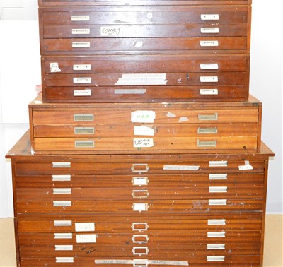 Lot 322 - Plan chest