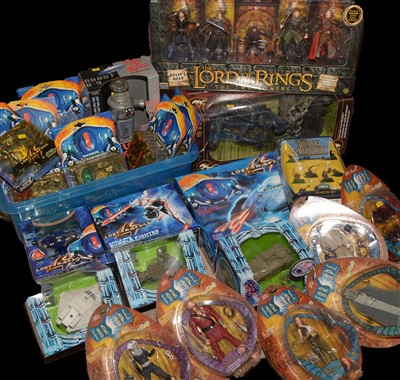 Lot 1244 - Collectors' figurines and models.