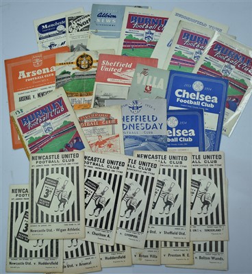 Lot 1516 - Newcastle United football programmes