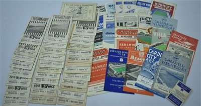 Lot 1518 - Newcastle United football programmes
