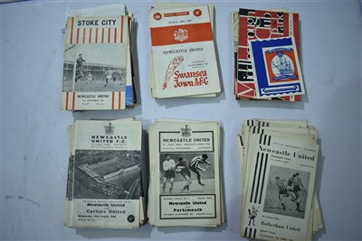 Lot 1524 - Newcastle United football programmes