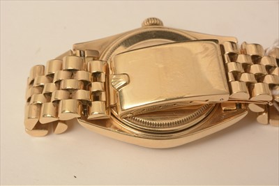 Lot 32 - Rolex Datejust: 18ct yellow gold datejust