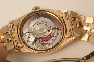 Lot 32 - Rolex Datejust: 18ct yellow gold datejust