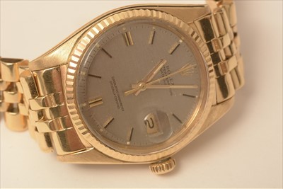 Lot 32 - Rolex Datejust: 18ct yellow gold datejust