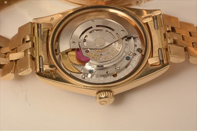 Lot 32 - Rolex Datejust: 18ct yellow gold datejust