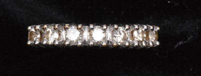 Lot 206 - Diamond ring