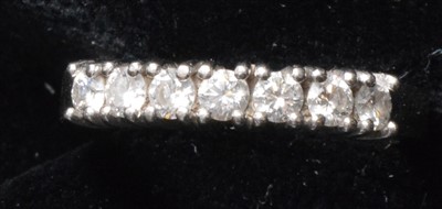 Lot 204 - Diamond ring